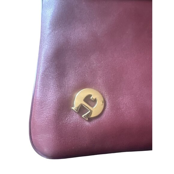 Vintage Etienne Aigner Clutch Wristlet Bag Burgundy Leather Gold Logo Accent - Picture 2 of 5